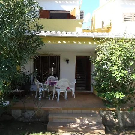 Апартаменти El Cau Del Montgo *